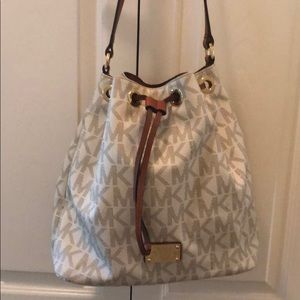 Michael kors Jules bag.